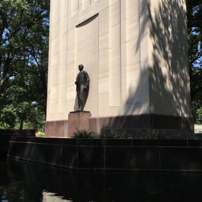 Robert A Taft Memorial - water surrounding memorial