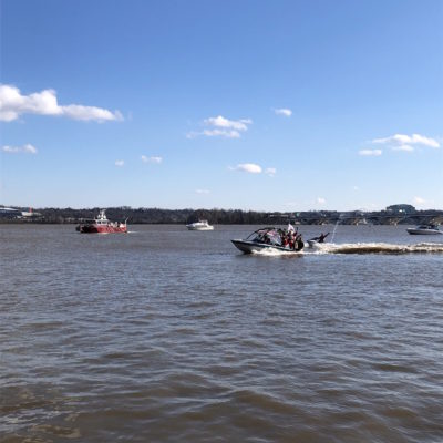 Waterskiing Santa - Goodbye from Santa